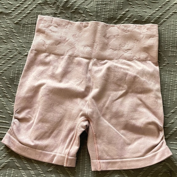 Gymshark shorts - Picture 2 of 2